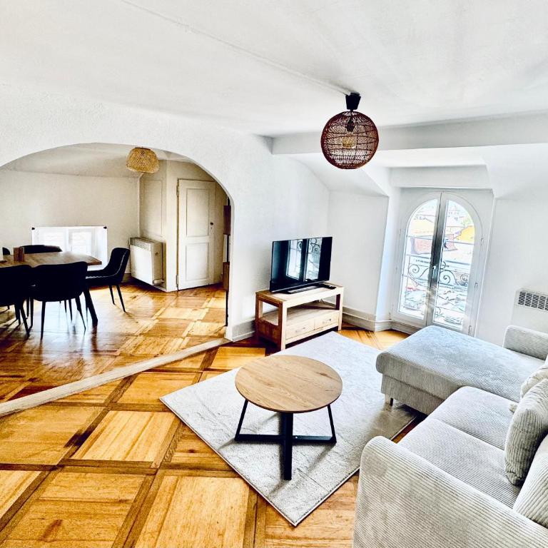 Historic House Aigle - Lake & Alps - Garden & BBQ - Apartment mit 2 Schlafzimmern und Bergblick - 1