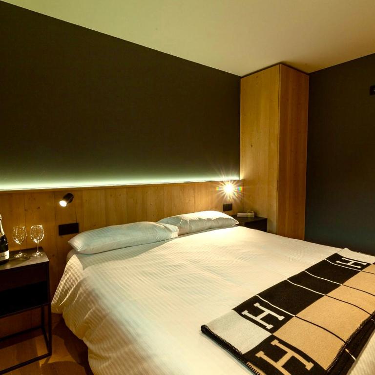 Glam Haus - Appartamento Premium con 3 Camere da Letto e Balcone - 13