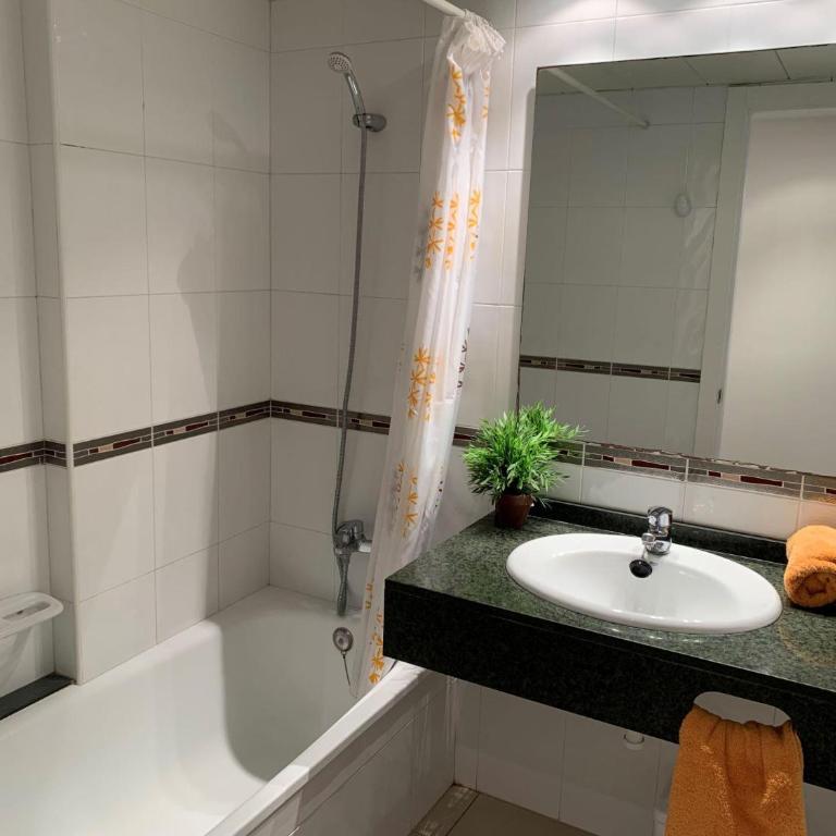 Estartit Park 1-2 - Two-Bedroom Apartment - 19