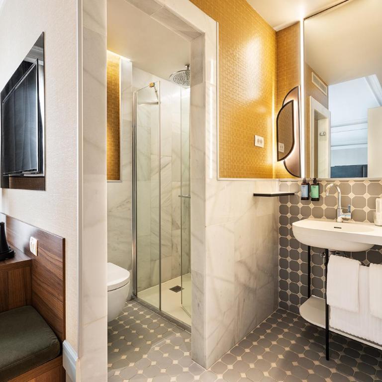 One Shot Recoletos - Standard Double or Twin Room - 13