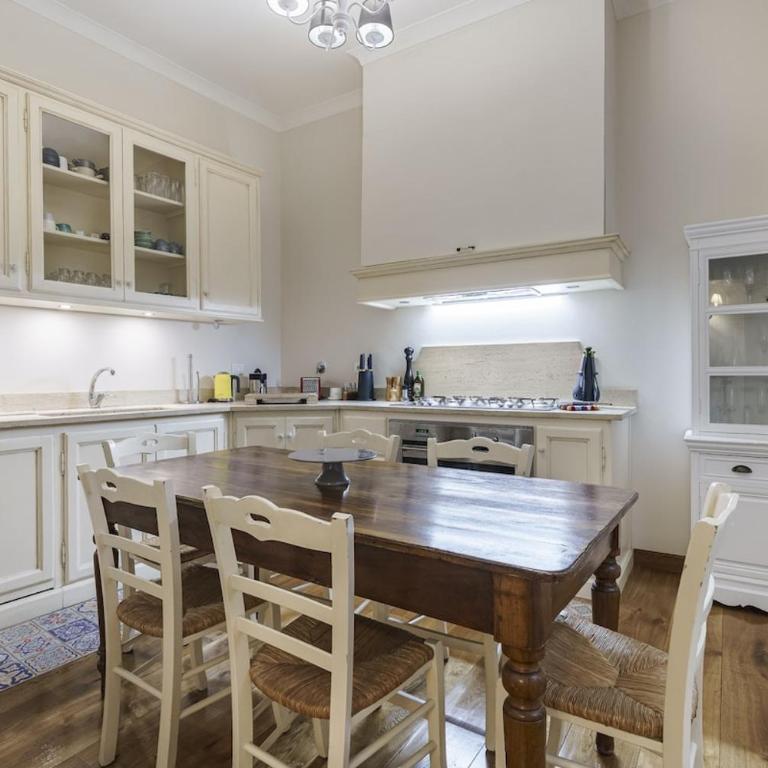 Luxury Nest in Historic Florence - Appartamento Superior con 3 Camere da Letto - 55