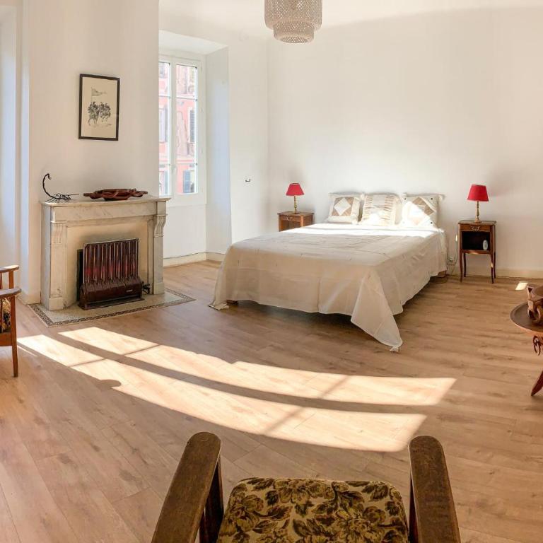 3 Bedroom Cozy Apartment In Ajaccio - Appartement 3 Chambres - 1