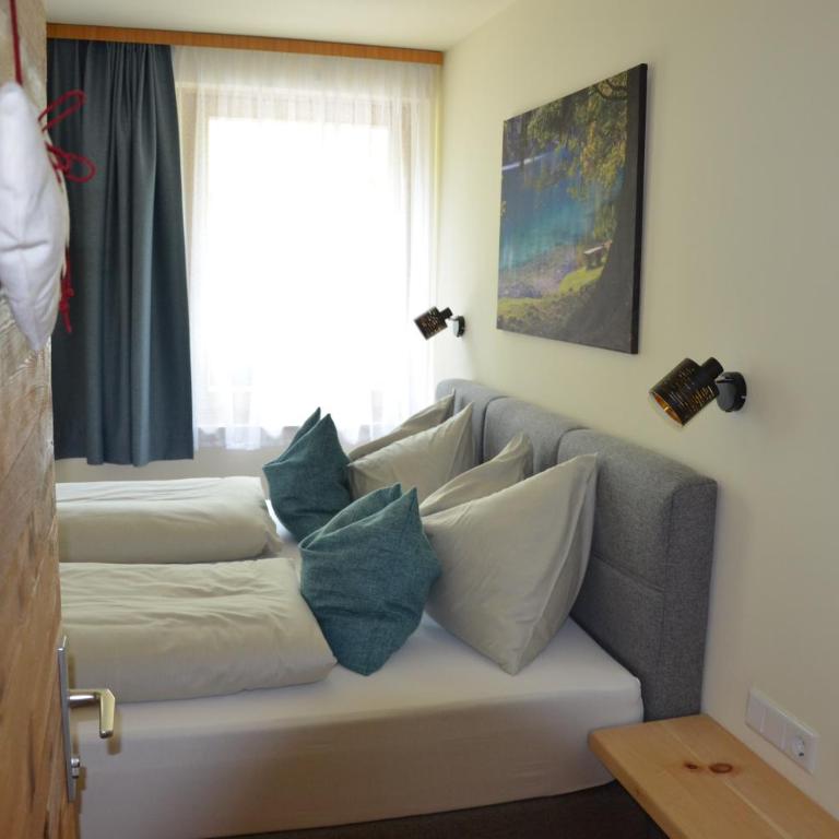 Landhaus Königsreiner - Doppelzimmer mit Bergblick - 6