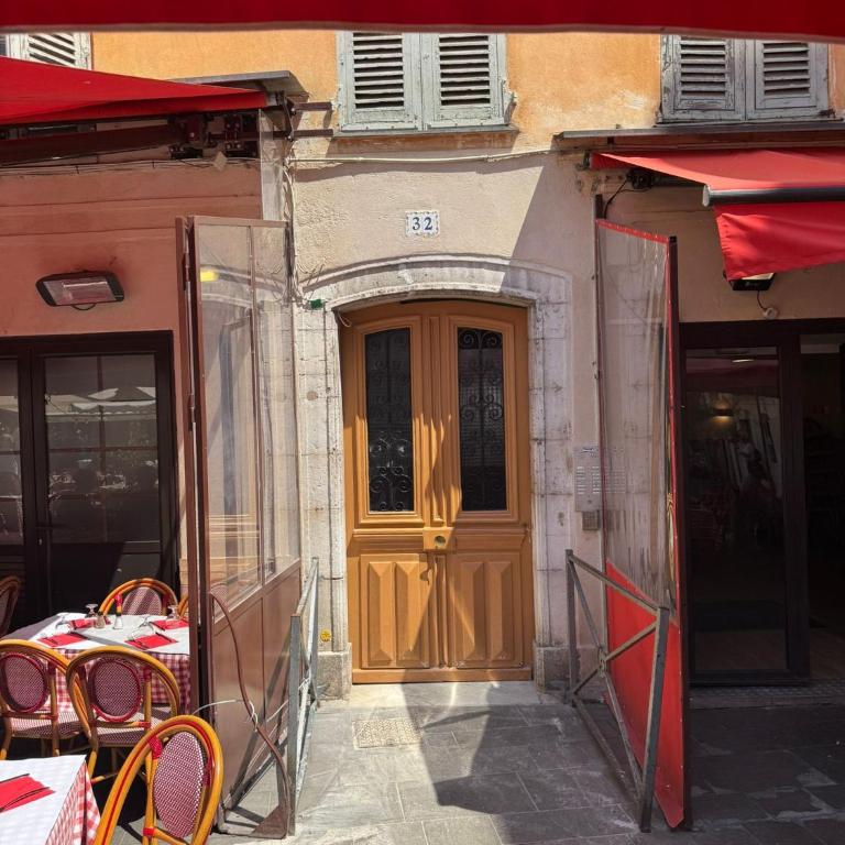 STE REPARATE - Cosy 2 pieces vue cathedrale - Appartement - 18