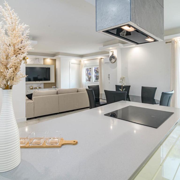 TERR69- Bright city gem in charming Old Town - Apartamento - 73