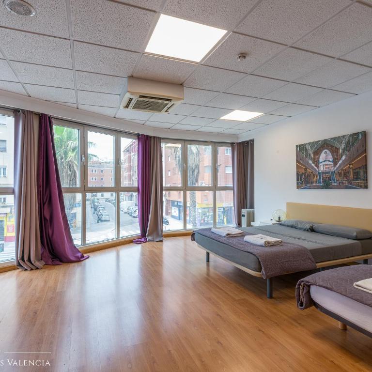 Suites Rooms Valencia - Triple Room with Shared Bathroom - 12