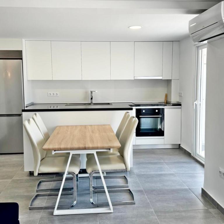 ROMPEOLAS GANDIA - Alquiler solo a familias - Apartamento de 2 dormitorios - 9