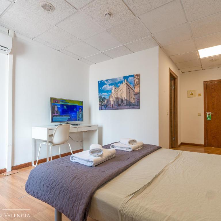 Suites Rooms Valencia - Double Room with Private Bathroom - 9