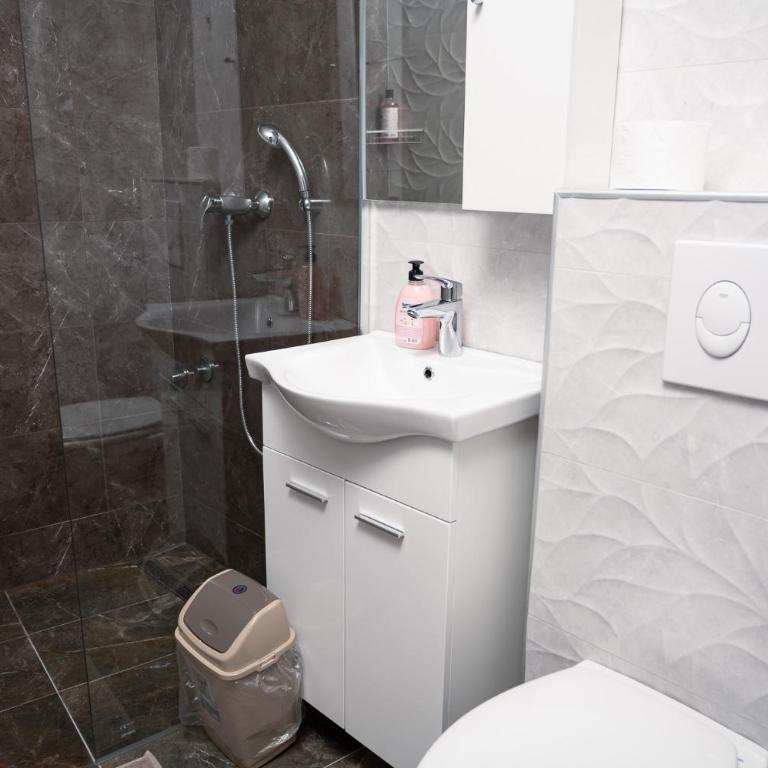 Villa Palma - With Free Parking - Standard Twin Room - 2