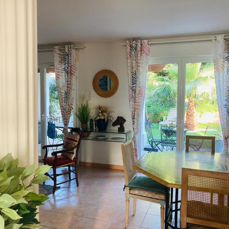 Villa climatisée calme avec piscine partagée Saint AYGULF/FREJUS - Villa 3 Chambres - 18