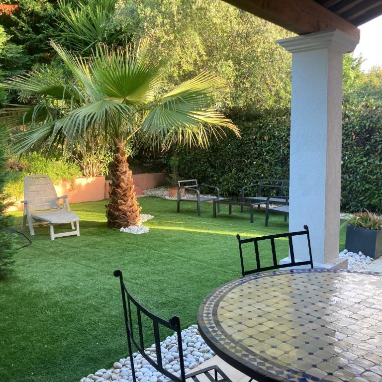 Villa climatisée calme avec piscine partagée Saint AYGULF/FREJUS - Villa 3 Chambres - 8