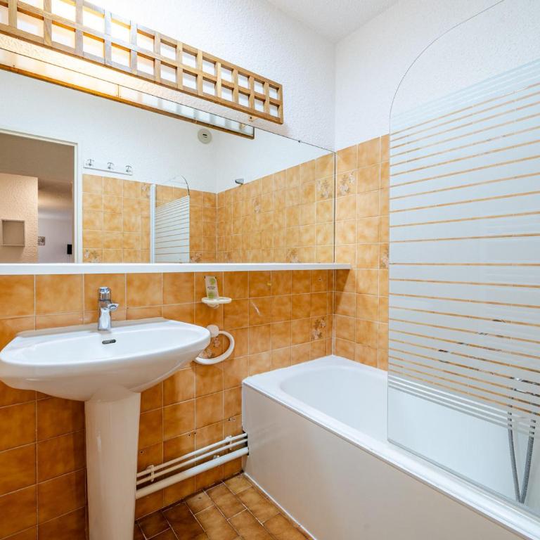Studio pour 4 avec Wi-Fi illimité, vue mer depuis la terrasse - FR-1-827-40 - Studio - 5