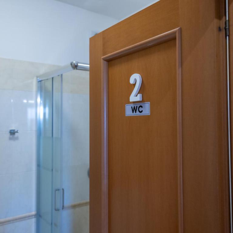 The House Room AEROPORTO FIUMICINO - Camera Matrimoniale con Bagno Privato - 40
