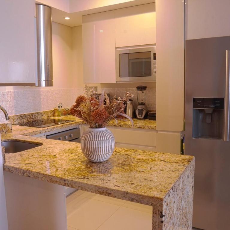 Disfruta el espectáculo de la bahía - One-Bedroom Apartment - 11