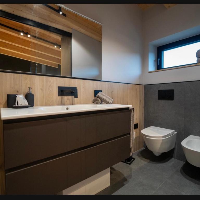 Glam Haus - Appartamento Premium con 3 Camere da Letto e Balcone - 18