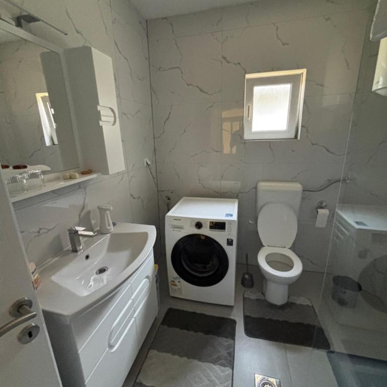 Horizont Bihać - Two-Bedroom Apartment - 2