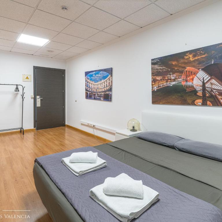 Suites Rooms Valencia - Double Room with Private External Bathroom - 6