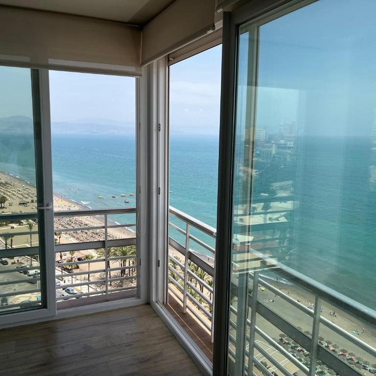 Panoramic Skyline, La Roca Tower- By Lcdsol - Apartamento de 2 dormitorios - 70