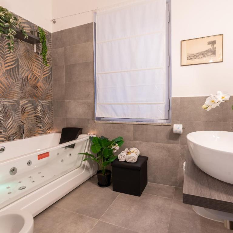 Deluxe Apartment - Jacuzzi & Cinema, 500m to Metro B, 6-8 pax - Appartamento con 2 Camere da Letto - 22