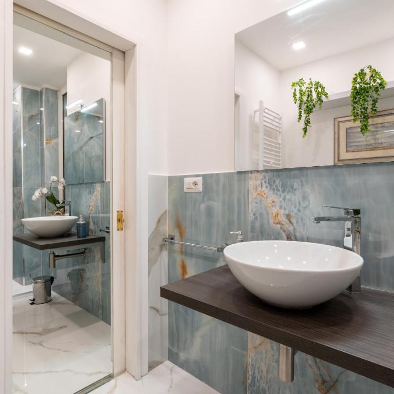Deluxe Apartment - Jacuzzi & Cinema, 500m to Metro B, 6-8 pax - Appartamento con 2 Camere da Letto - 25