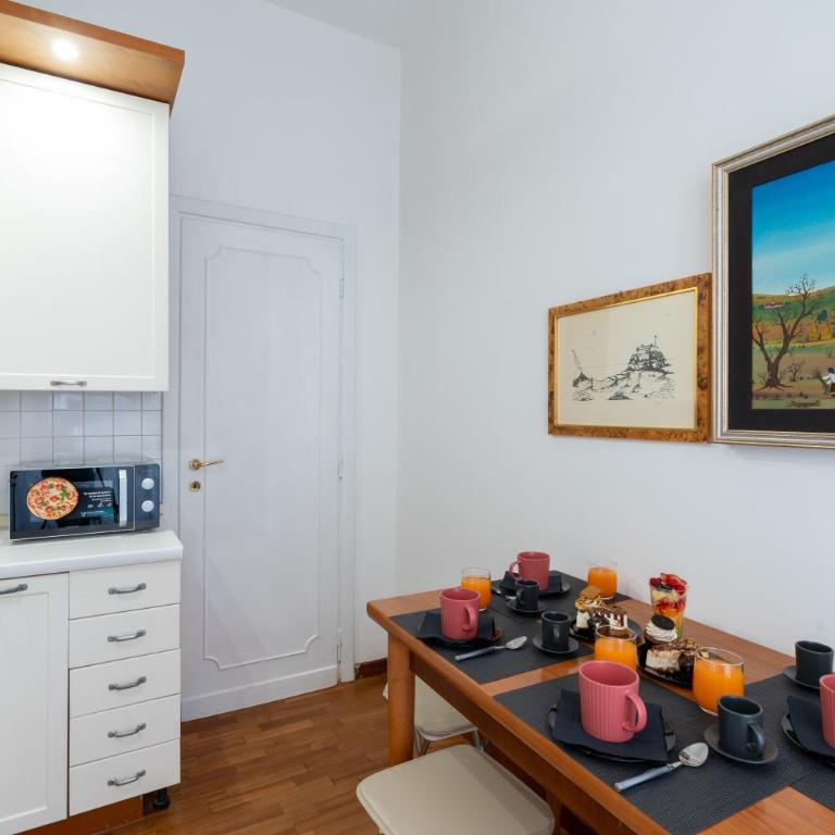 Deluxe Apartment - Jacuzzi & Cinema, 500m to Metro B, 6-8 pax - Appartamento con 2 Camere da Letto - 28
