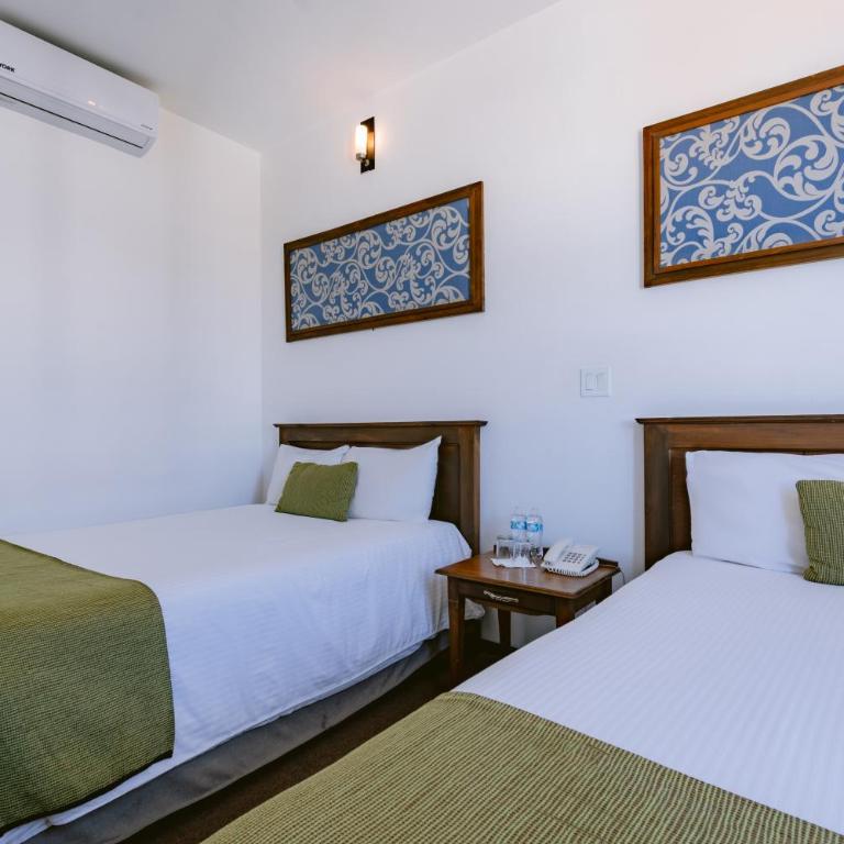 Hotel La Estación - Habitación Doble Estándar con 2 camas dobles - 12