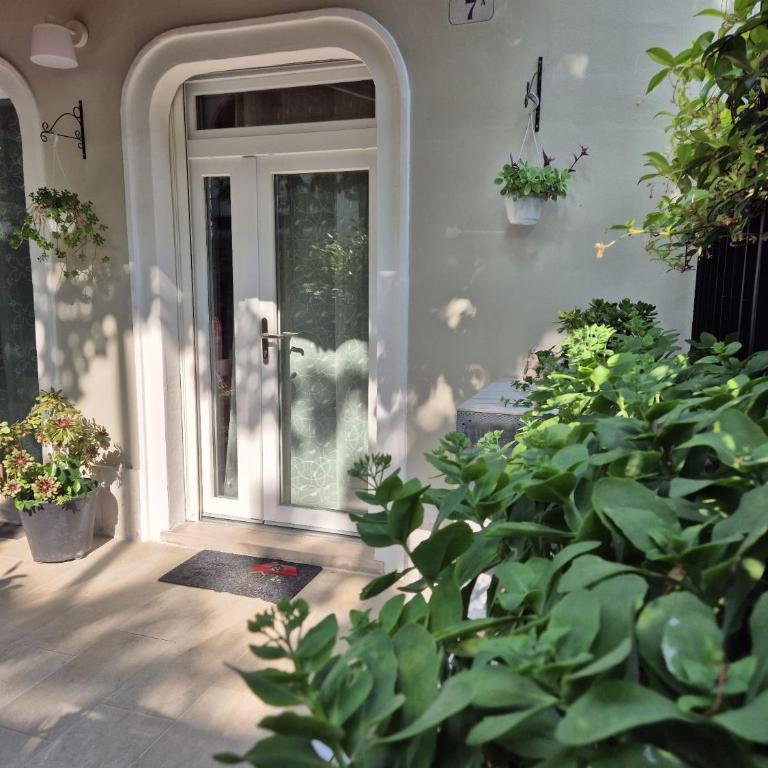 Junior Suite, Villa Joy Verona, Romantic, with garden, elegant living room, near the city center - Appartamento con 1 Camera da Letto - 1