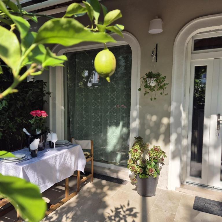 Junior Suite, Villa Joy Verona, Romantic, with garden, elegant living room, near the city center - Appartamento con 1 Camera da Letto - 16
