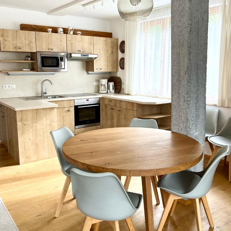 Traumhafte Wohnung mit großer Terrasse - Apartment mit 2 Schlafzimmern - 1