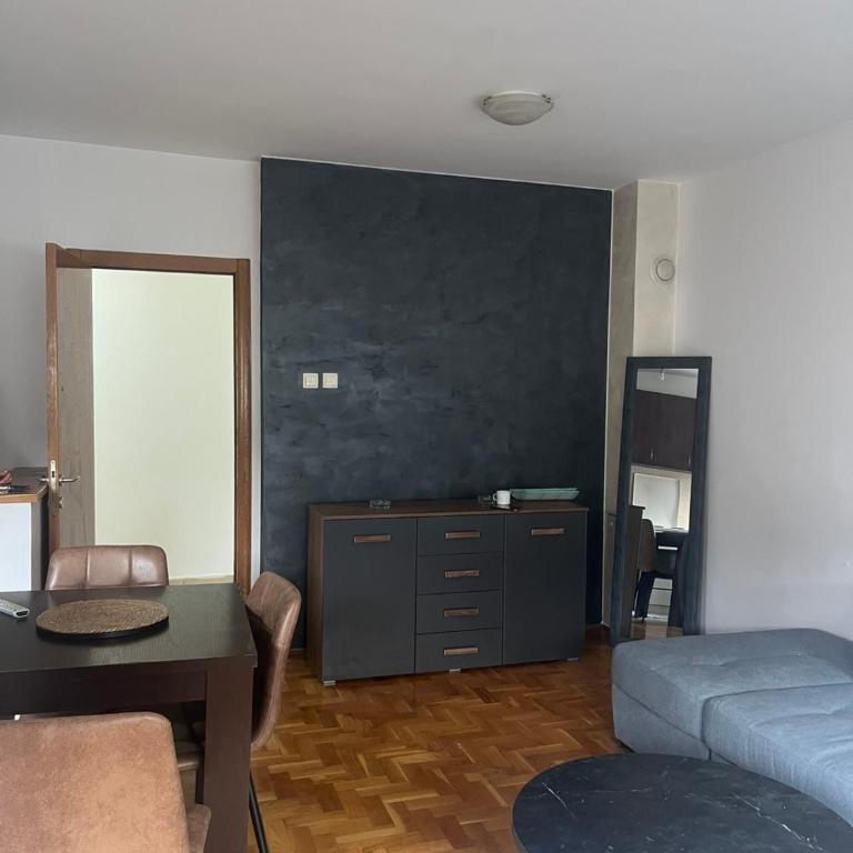 Gosnje4 - Apartman sa 2 Spavaće Sobe - 4