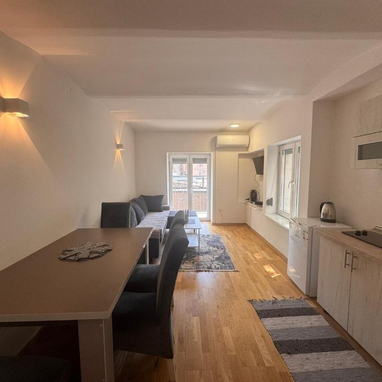 Central Point Sarajevo Apartments - City Center - Deluxe Apartment - 6