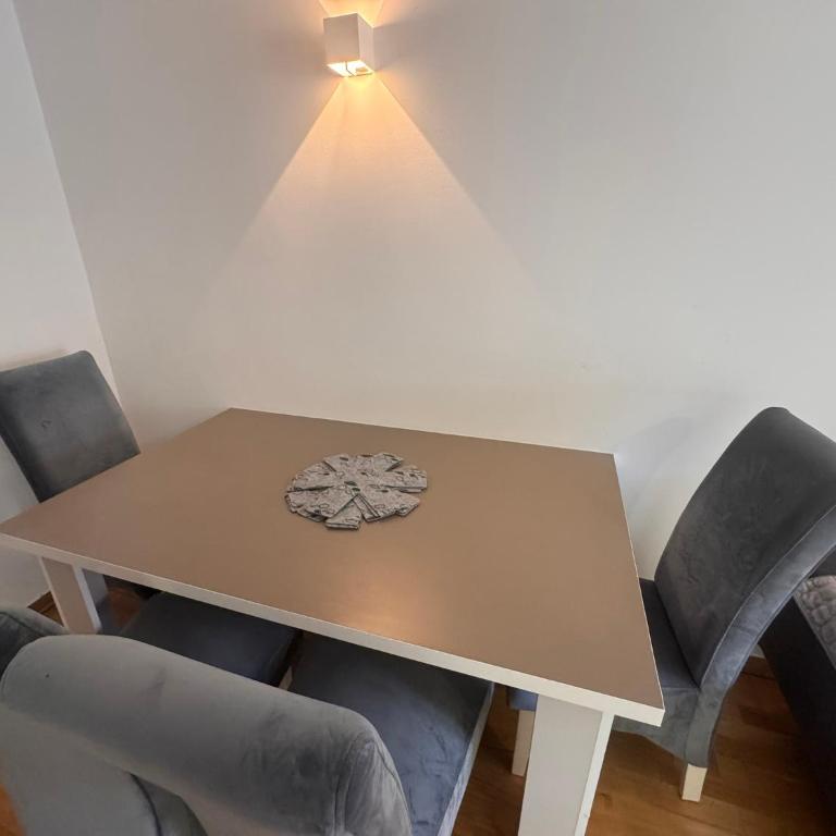 Central Point Sarajevo Apartments - City Center - Deluxe Apartment - 9