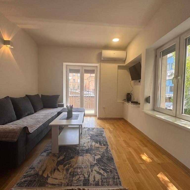 Central Point Sarajevo Apartments - City Center - Deluxe Apartment - 10