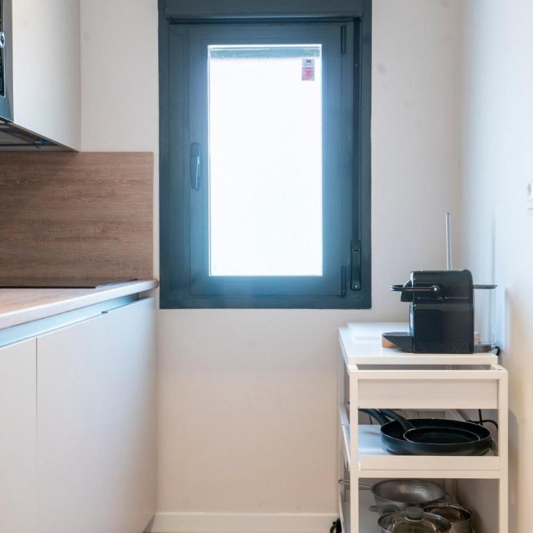 G232 Brand new Design Apartment Feria Madrid - Three-Bedroom Apartment - 5