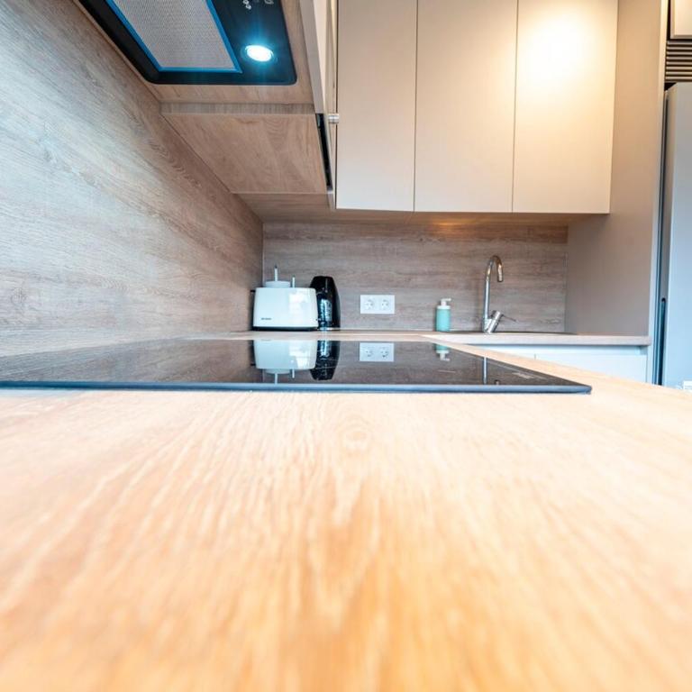 G232 Brand new Design Apartment Feria Madrid - Three-Bedroom Apartment - 16