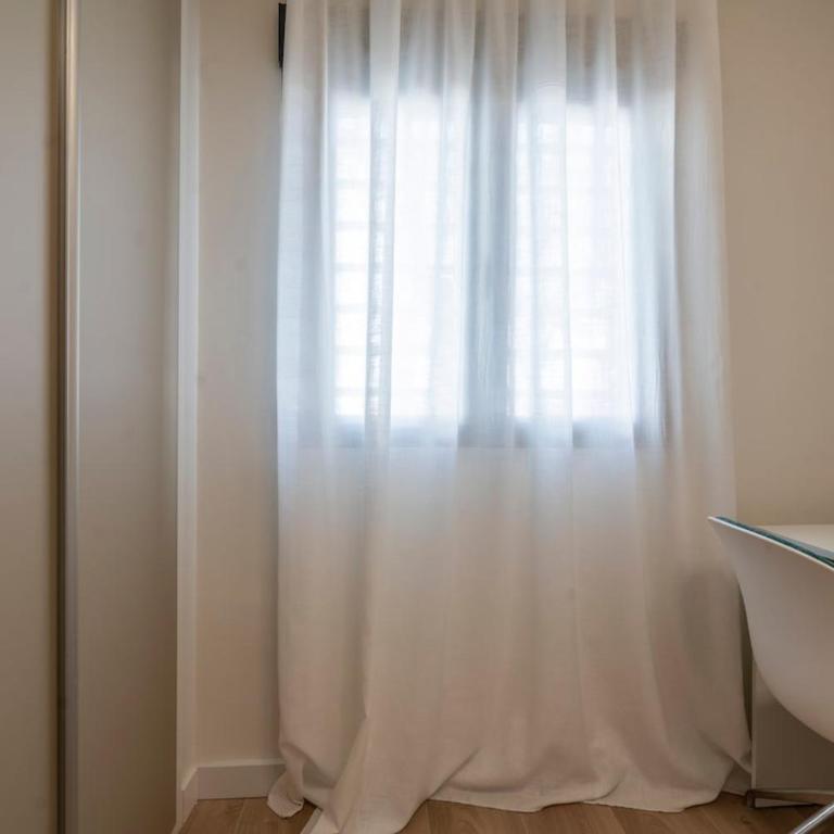 G232 Brand new Design Apartment Feria Madrid - Three-Bedroom Apartment - 21