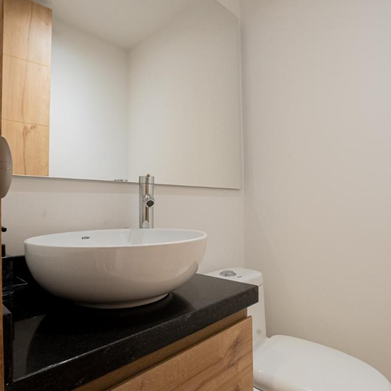 Elegant apt in Laureles The best area in Medellin - One-Bedroom Apartment - 25