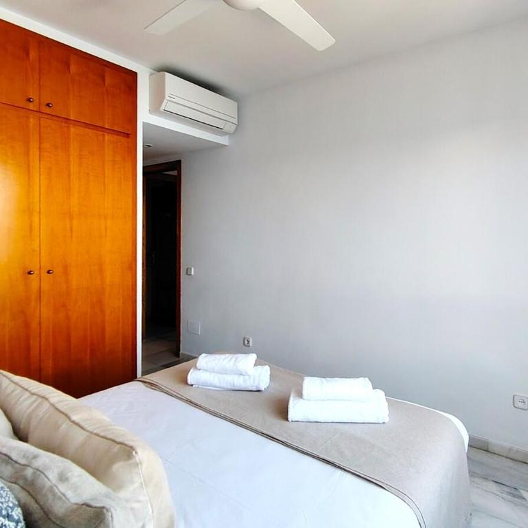 Oliveros Playa Suites, terraza exclusiva con vistas al mar - Two-Bedroom Apartment with Sea View - 10