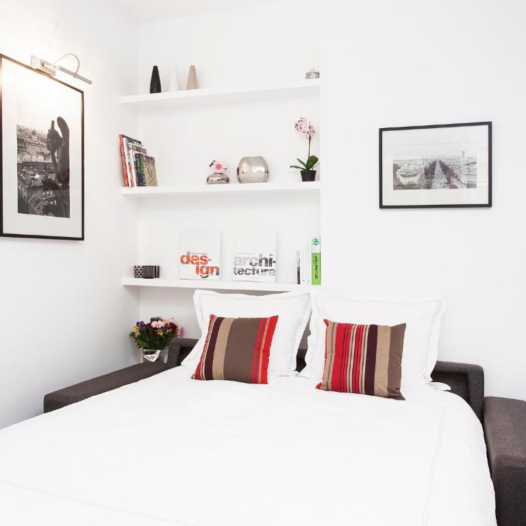 Charming 2BR-2BA between le Marais & le Louvre - Two-Bedroom Apartment - 6