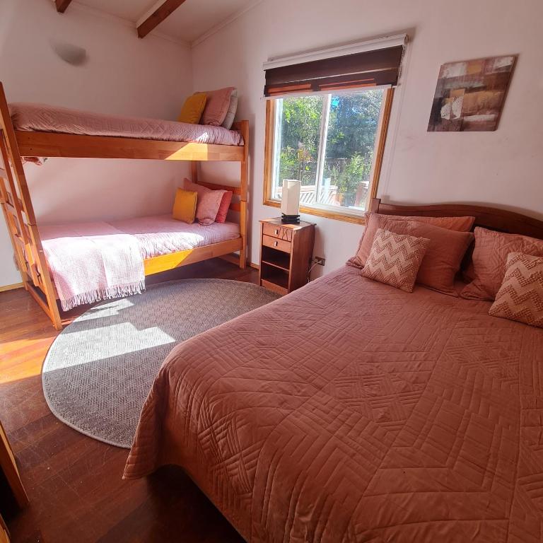 CASA CON TINAJA, PISCINA Y QUINCHO - Pucón - Three-Bedroom Vacation Home - 9
