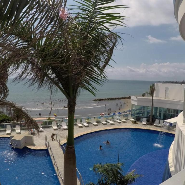 2 Bedroom Beachfront Apartment 2P1-Al2 With Pool And WIFI - Apartment - 54