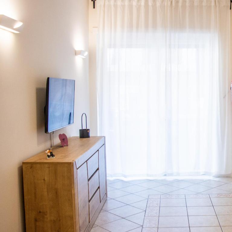 ROMA SUL MARE - Colazione in terrazza a 200m dal mare e Metro per Roma - Appartamento con 1 Camera da Letto - 10