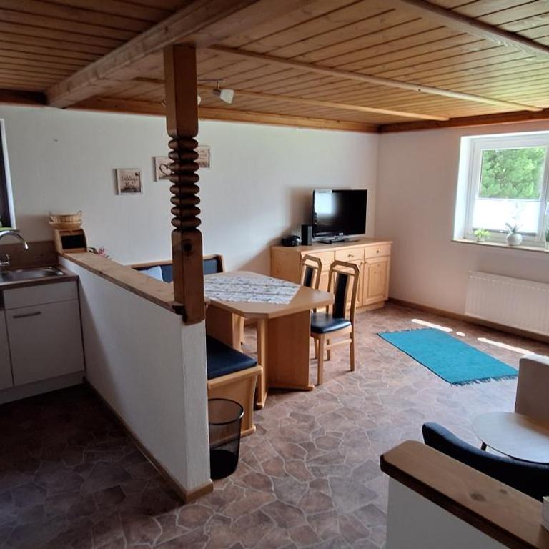 Chalet Anna Appartment - Two-Bedroom Apartment with Terrace - 10