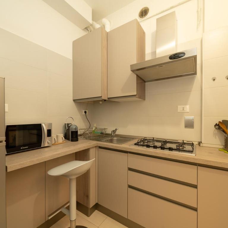 Battisti Flat, near station - One-Bedroom Apartment - 6
