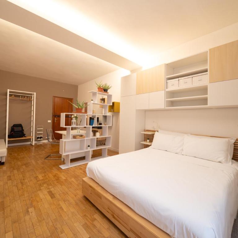 Battisti Flat, near station - One-Bedroom Apartment - 23