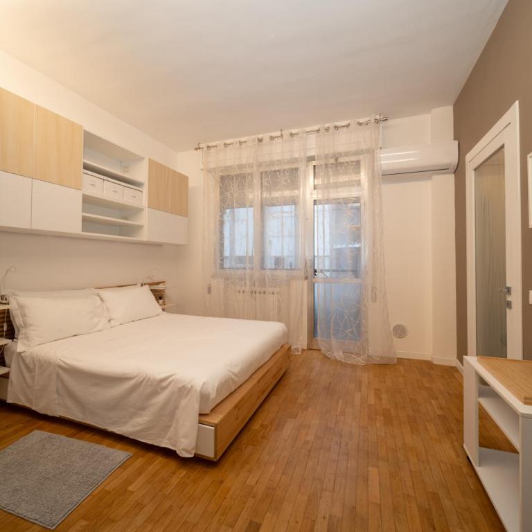 Battisti Flat, near station - One-Bedroom Apartment - 24