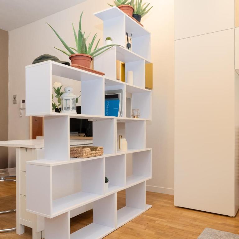 Battisti Flat, near station - One-Bedroom Apartment - 29