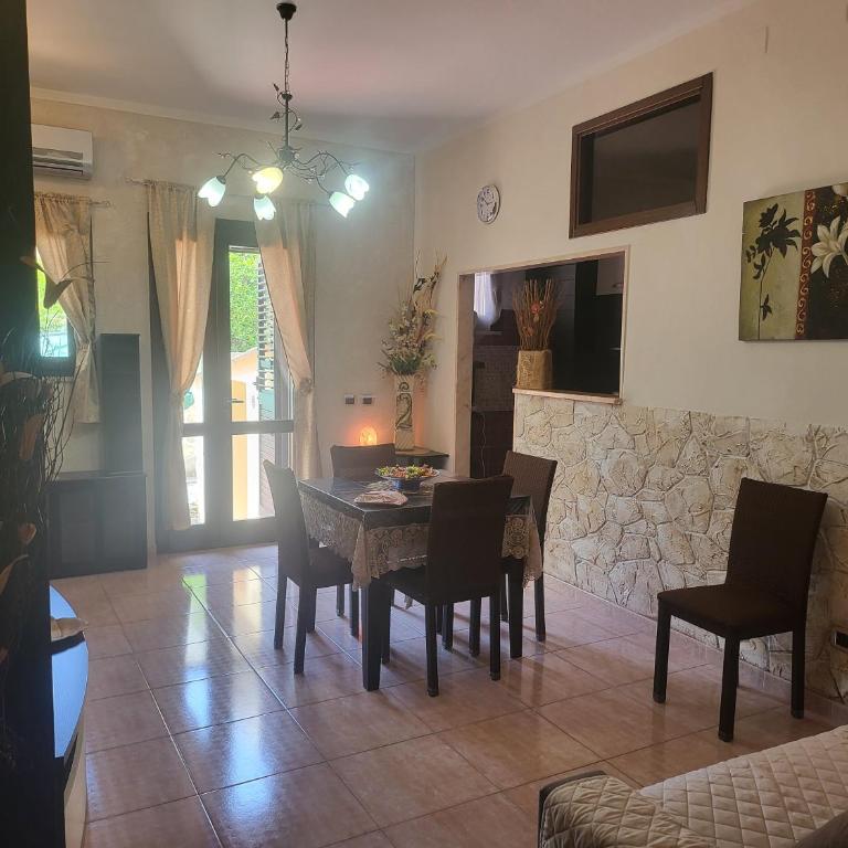 Casa Ilary - Appartamento con 2 Camere da Letto - 18