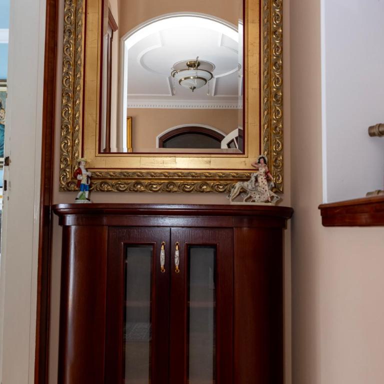 THE FIVE LUX-CENTER Apartments - Two-Bedroom Apartment with Balcony and Terrace - 10