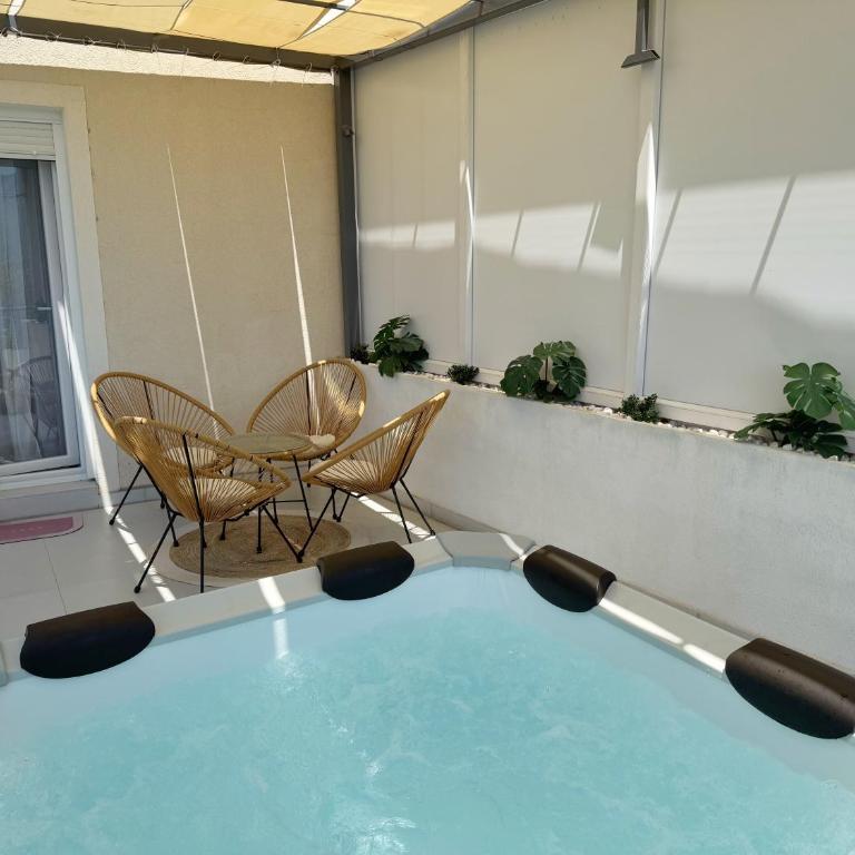 Apartman Marija sa ličnim đakuzijem - Two-Bedroom Apartment - 19